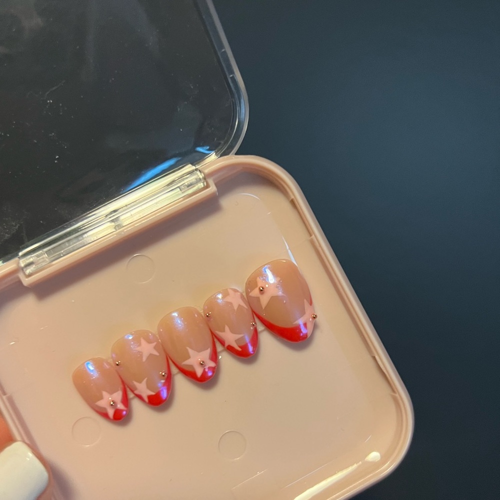 Press on nails - Picture 5 of 5